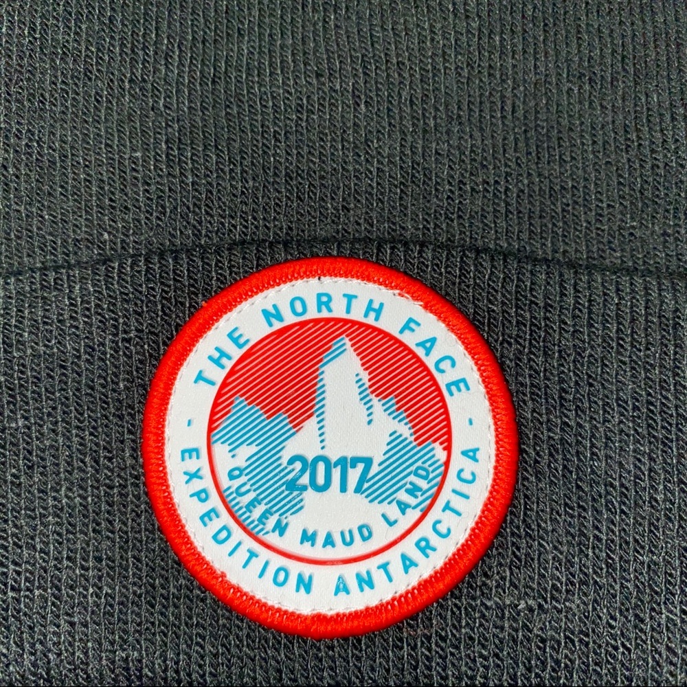 NWT The North Face Black Expedition Worker Beanie - Picture 3 of 6